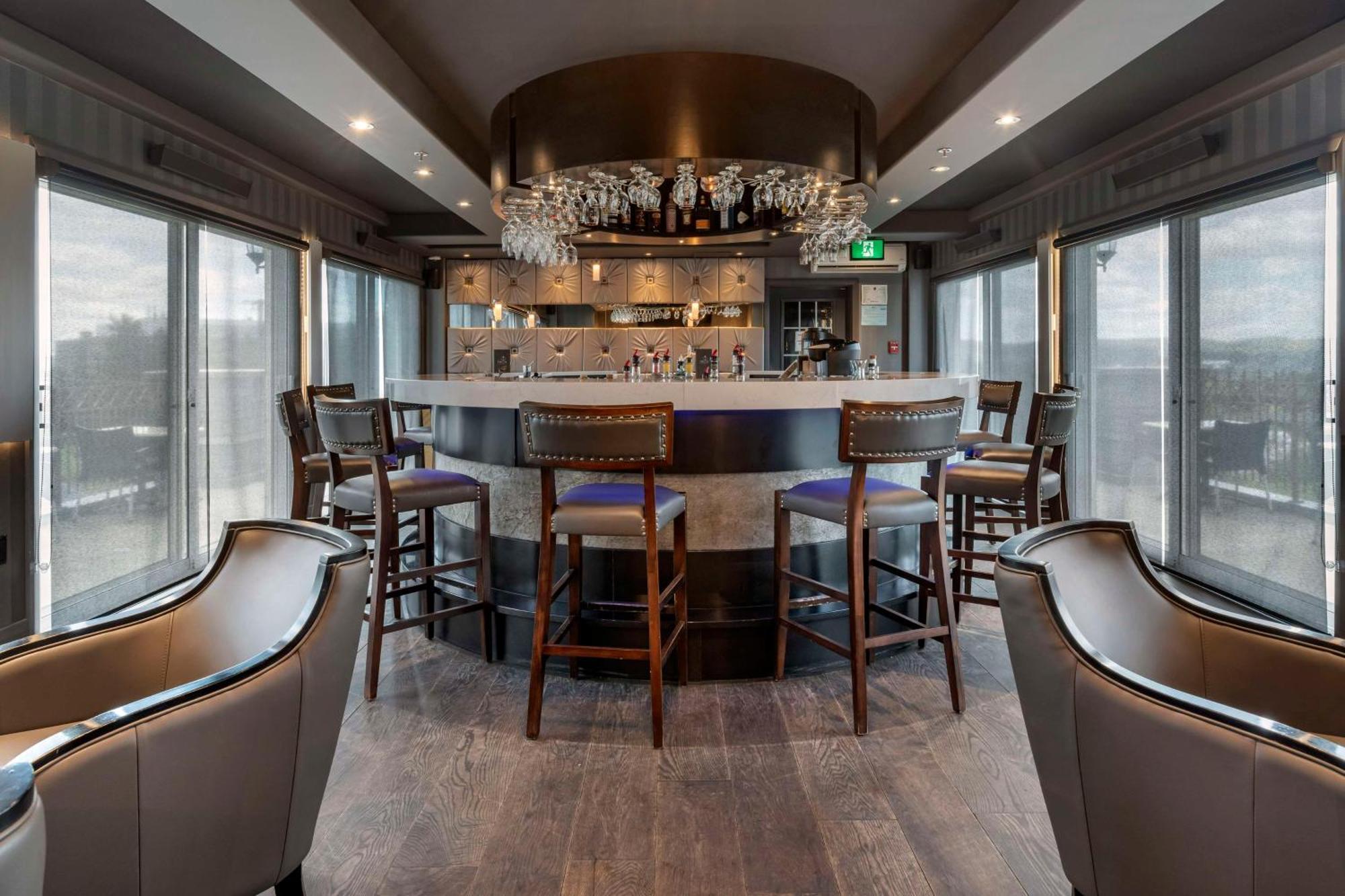 Best Western Plus Edmundston Bagian luar foto